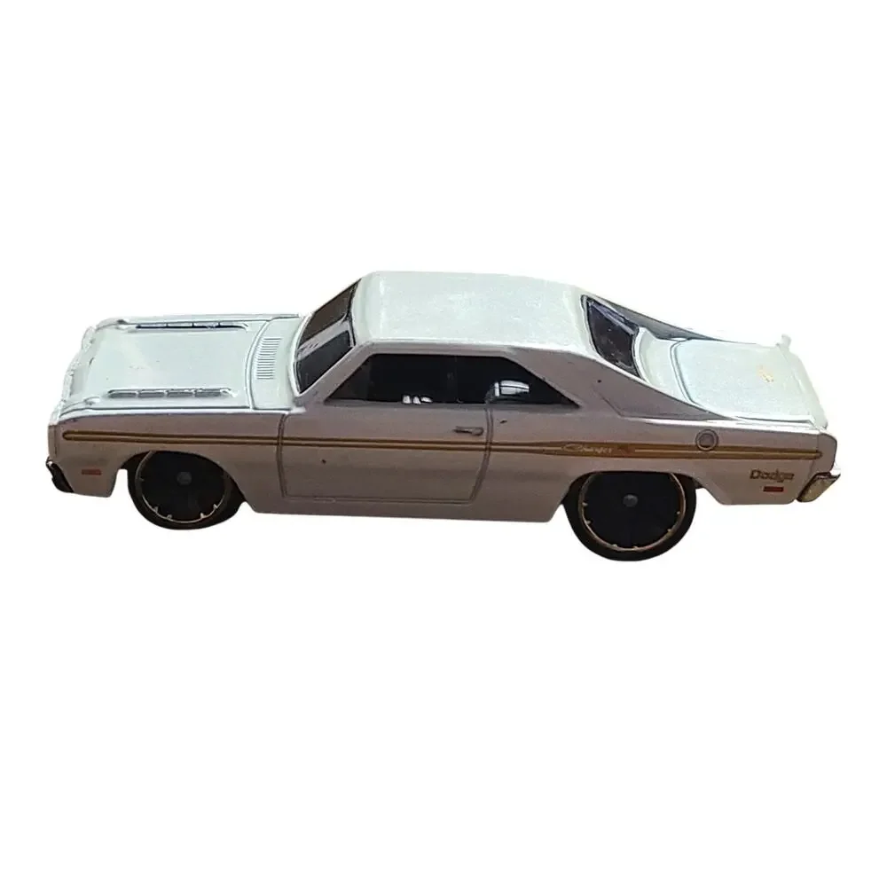 2013 Hot Wheels Models 1974 Brazilian Dodge Charger White